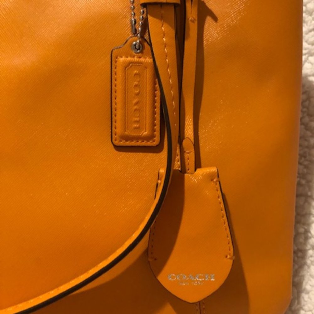 Bright Orange Coach Tote - Spring into Fall! - Picture 5 of 6